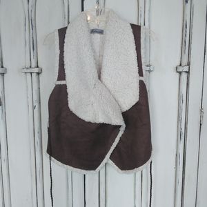 Sherpa lined vest